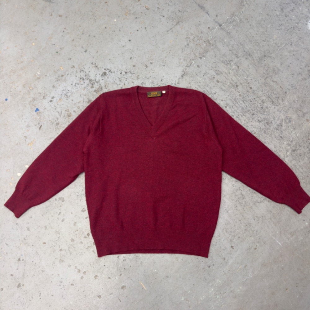 Gobi Cashmere Mens V-Neck Sweater Burgundy Red 100% Cashmere Size M